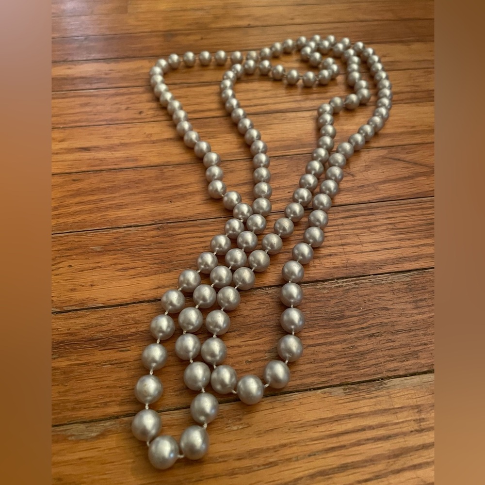Vintage Silver Women’s Beaded Necklace